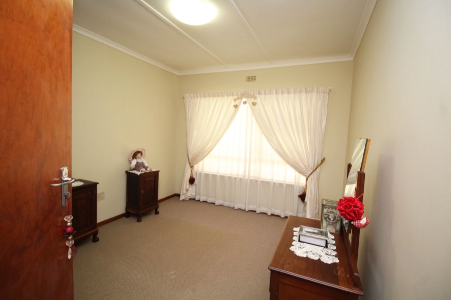 3 Bedroom Property for Sale in Vredenburg Western Cape